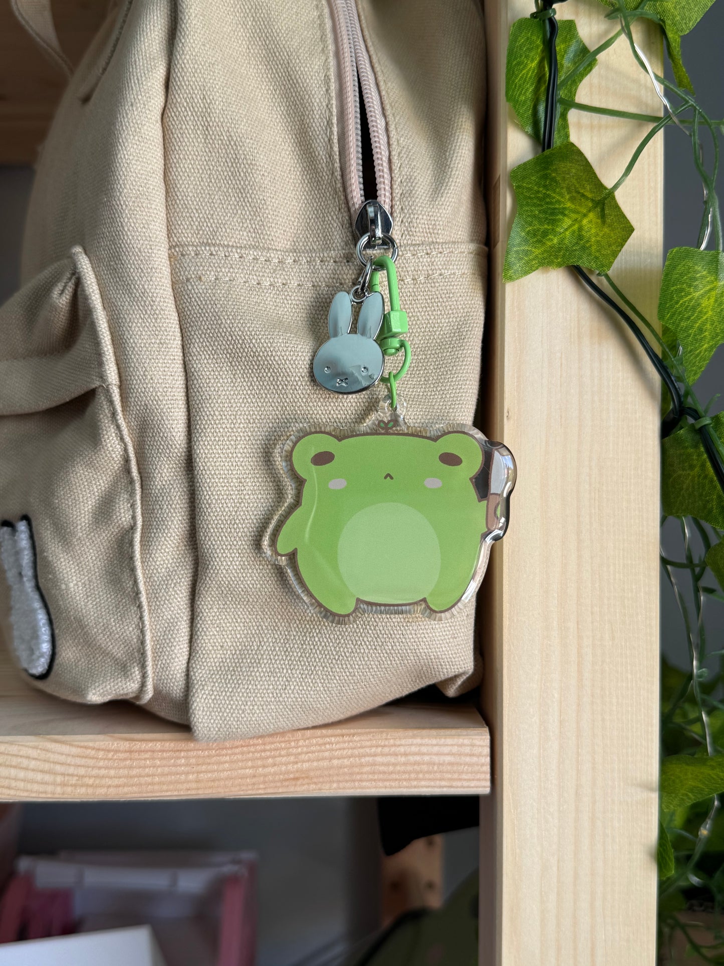 Knife Froggo Keychain